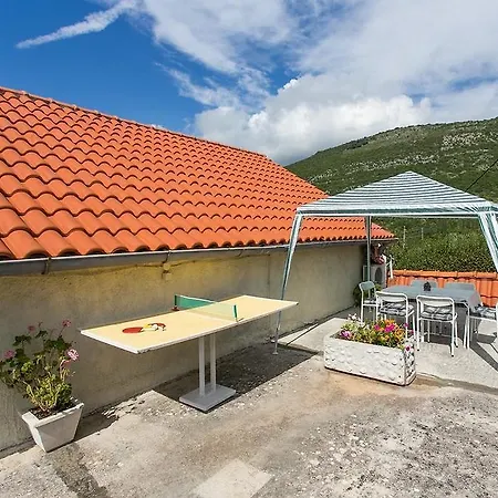 Holiday Desin Apartman Molunat