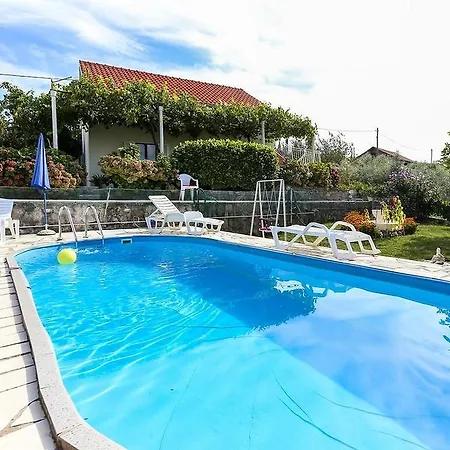 Holiday Desin Apartman