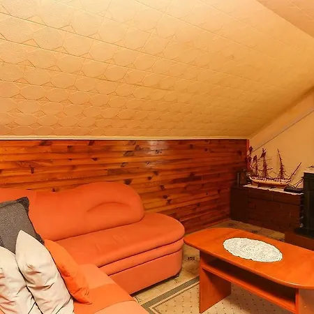 Holiday Desin Apartman Molunat