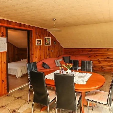 Apartman Holiday Desin Molunat