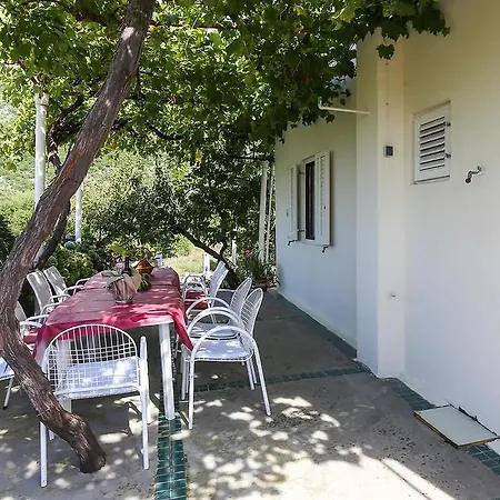 Holiday Desin Apartman Molunat